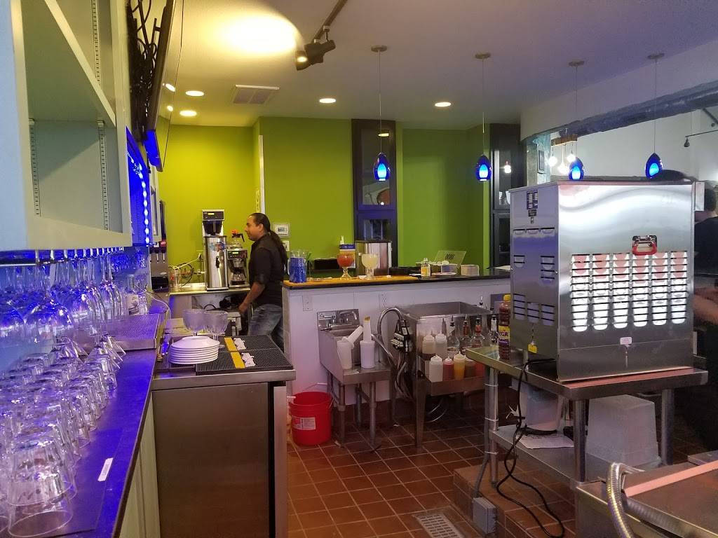 Casa La Bonita | restaurant | 23535 I-10, San Antonio, TX 78257, USA | 2102760844 OR +1 210-276-0844