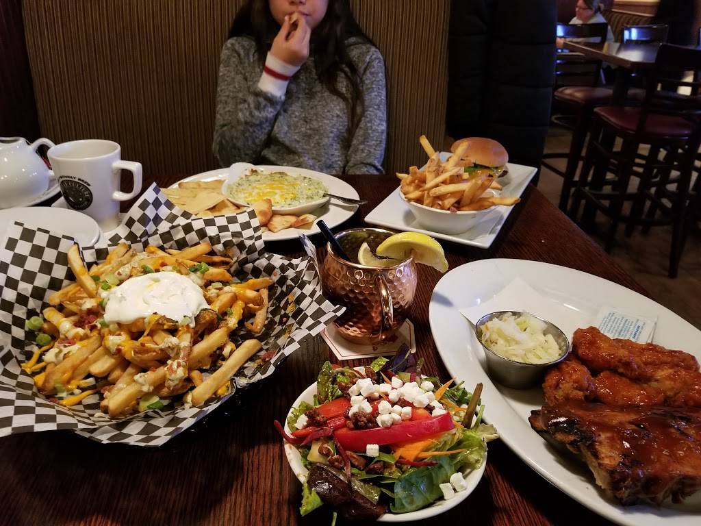 Crabby Joes Bar • Grill | restaurant | 456 Fairview Dr, Brantford, ON N3R 7A9, Canada | 5197580100 OR +1 519-758-0100