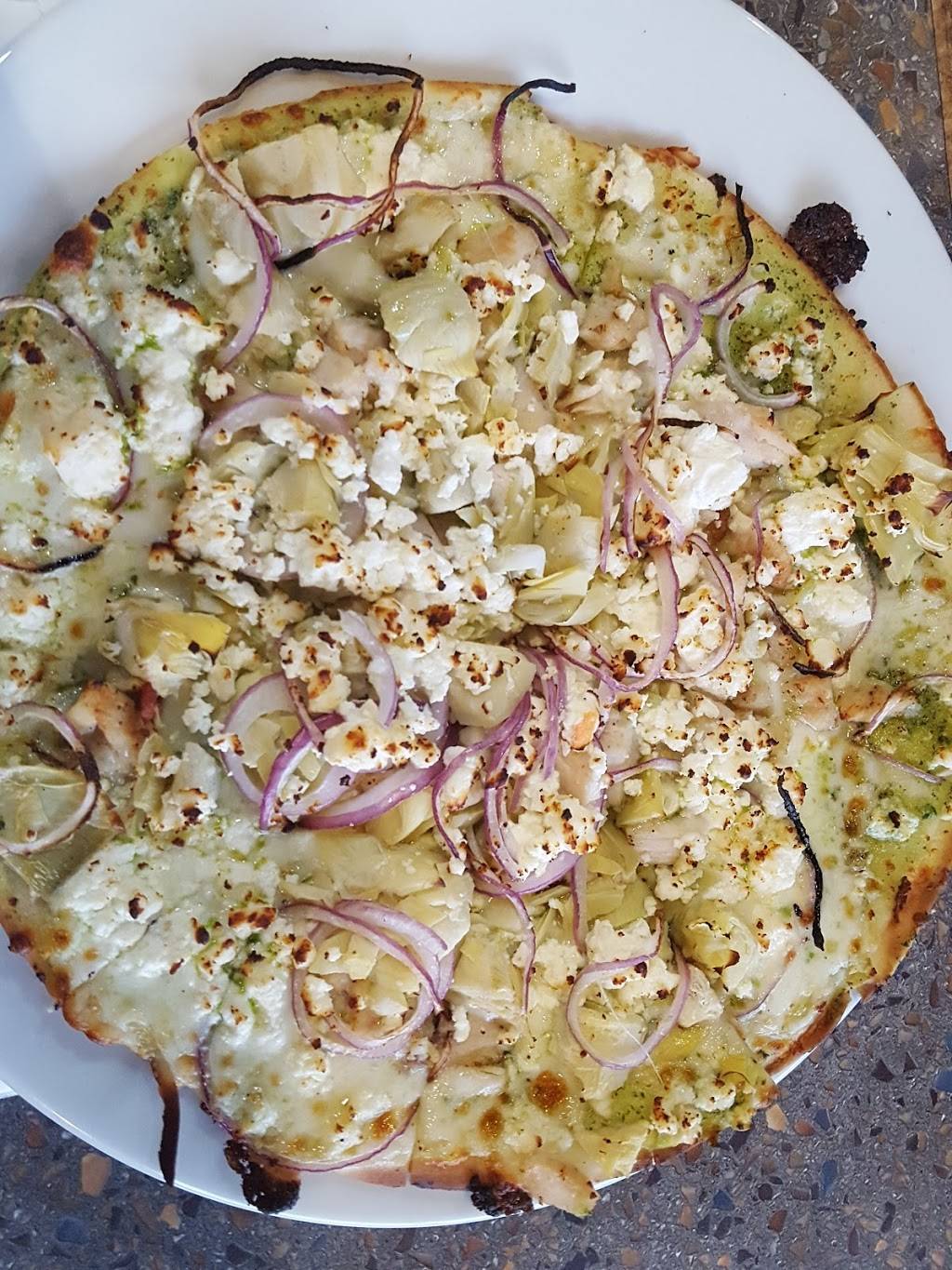 Bostons Restaurant & Sports Bar | restaurant | 3324 Owen Rd, Fenton, MI 48430, USA | 8107505800 OR +1 810-750-5800