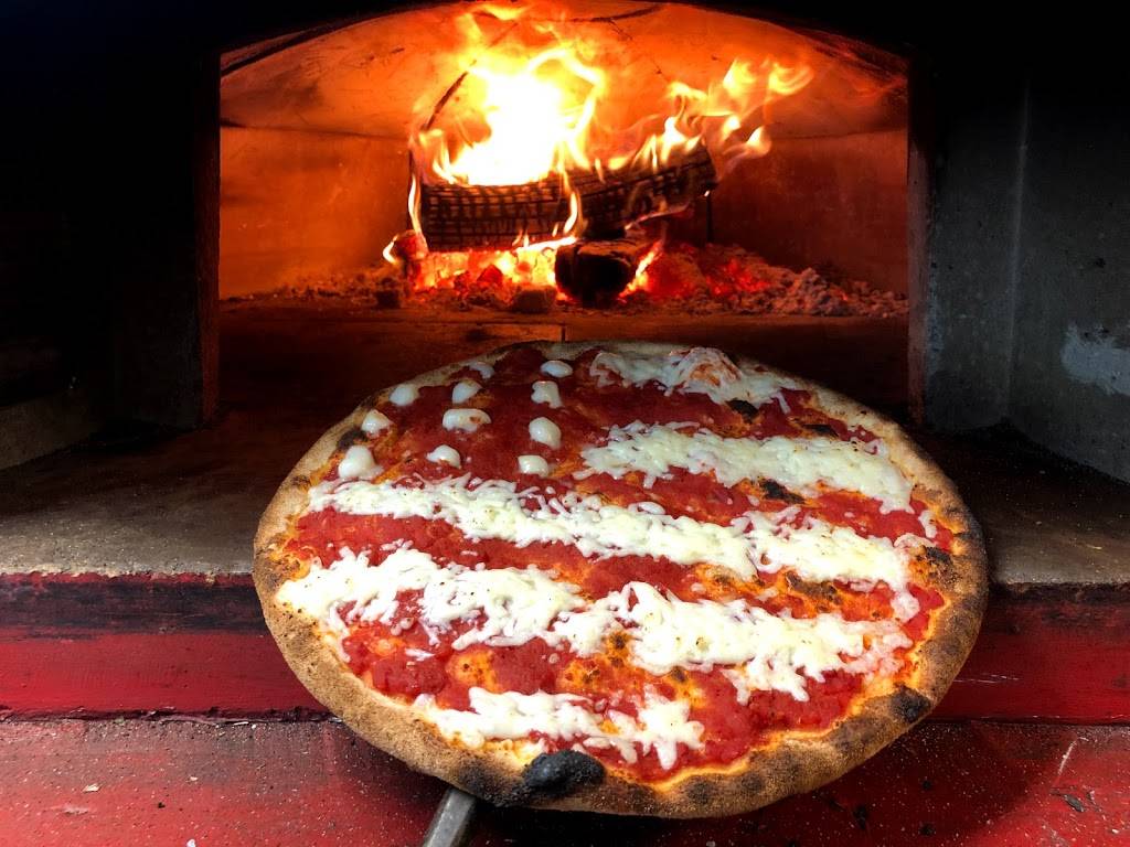 Famiglia Fornaciari Wood Fired Pizza | restaurant | 1268 Broadway unit B, Saugus, MA 01906, USA | 7815585353 OR +1 781-558-5353
