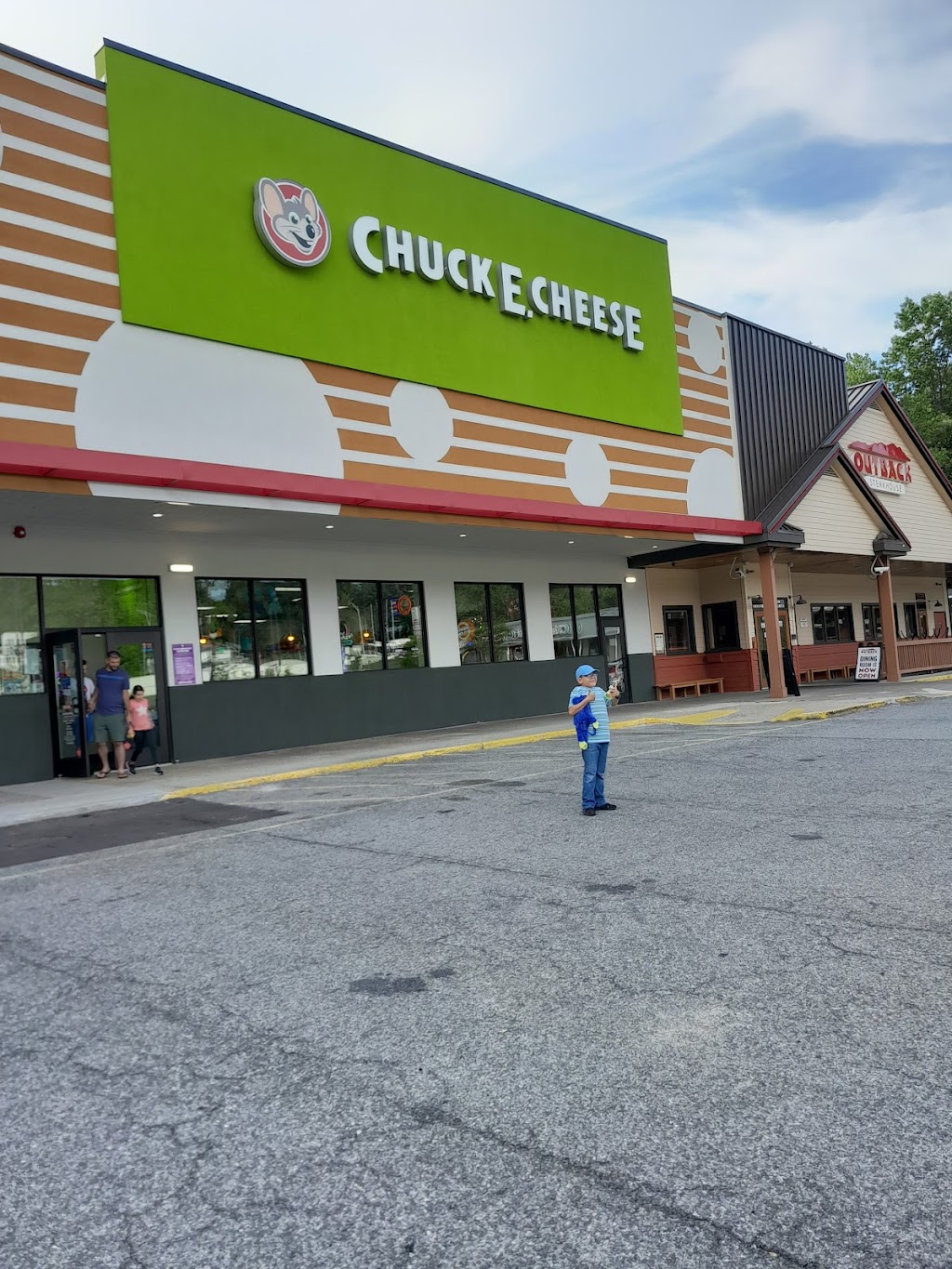 Chuck E. Cheese | restaurant | 1703-A Central Park Ave, Yonkers, NY 10710, USA | 9142026970 OR +1 914-202-6970