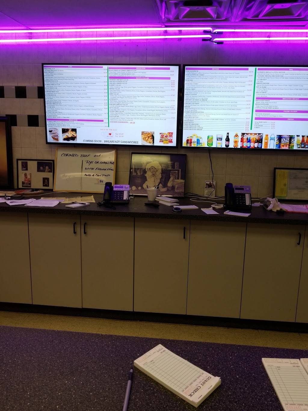 Haz Subs & Salads | meal takeaway | 1360 W Fort St, Detroit, MI 48226, USA | 3139643003 OR +1 313-964-3003