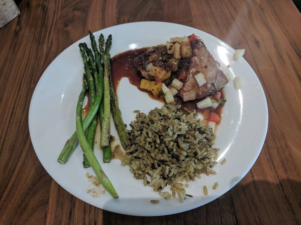 Market Grille | restaurant | 3800 Lincoln Hwy, Ames, IA 50014, USA | 5152924362 OR +1 515-292-4362