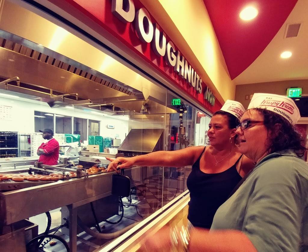 Krispy Kreme | bakery | 1491 Savannah Hwy, Charleston, SC 29407, USA | 8437634439 OR +1 843-763-4439