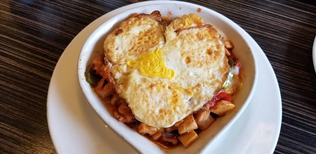 Hofs Hut Restaurant & Bakery | bakery | 2147 N Bellflower Blvd, Long Beach, CA 90815, USA | 5625975811 OR +1 562-597-5811