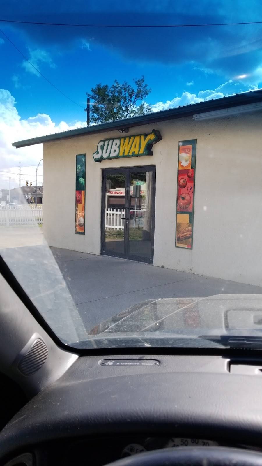 Subway | restaurant | 271 Sandusky St, Monroeville, OH 44847, USA | 4194652500 OR +1 419-465-2500