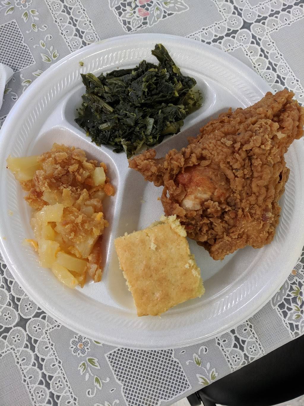 Candy-Sues | restaurant | 1810 N Pine St, Lumberton, NC 28358, USA | 9108024111 OR +1 910-802-4111