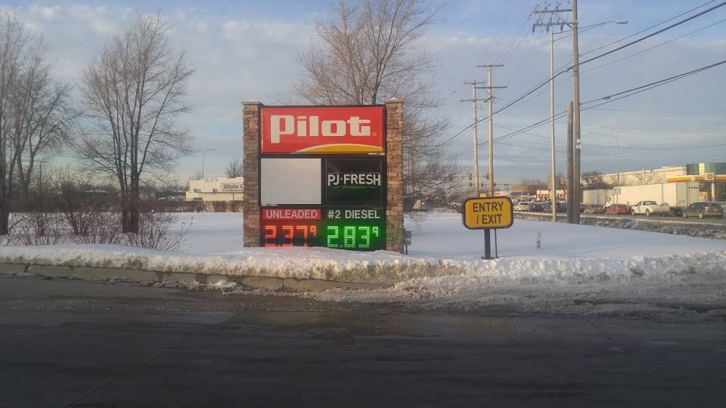 Pilot Travel Center | restaurant | 170 W North Ave, Carol Stream, IL 60188, USA | 6305100156 OR +1 630-510-0156