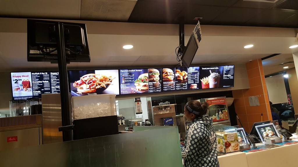 McDonalds | cafe | 1523 Walnut Ave, Dalton, GA 30720, USA | 7062264825 OR +1 706-226-4825