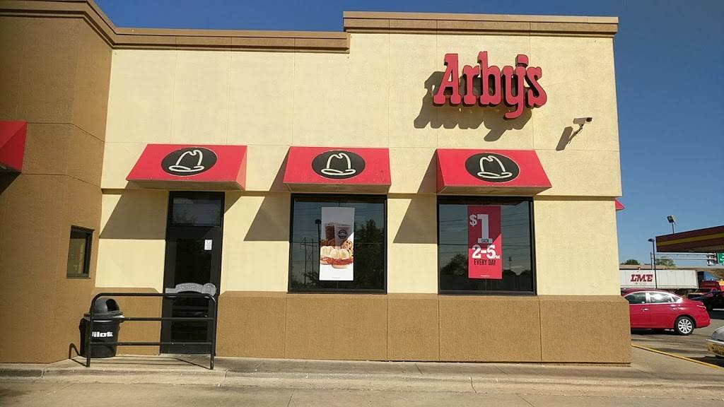 Arbys | restaurant | 301 Ridge Rd, Minooka, IL 60447, USA | 8154675327 OR +1 815-467-5327