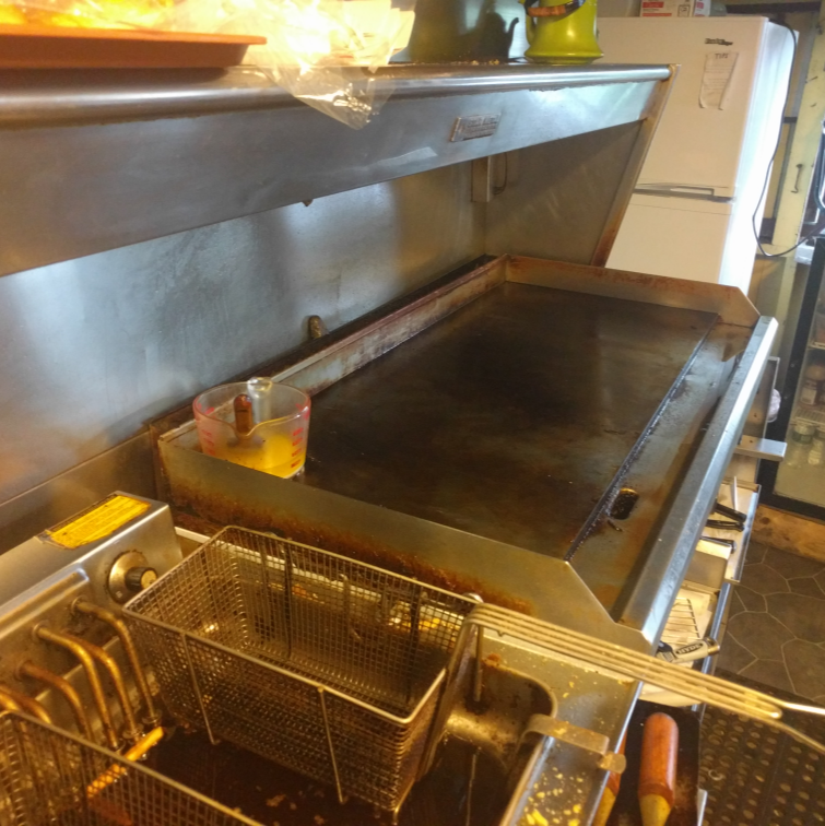 Art Bradish Stand | meal takeaway | 39 Shrewsbury St, North Grafton, MA 01536, USA | 5088393992 OR +1 508-839-3992