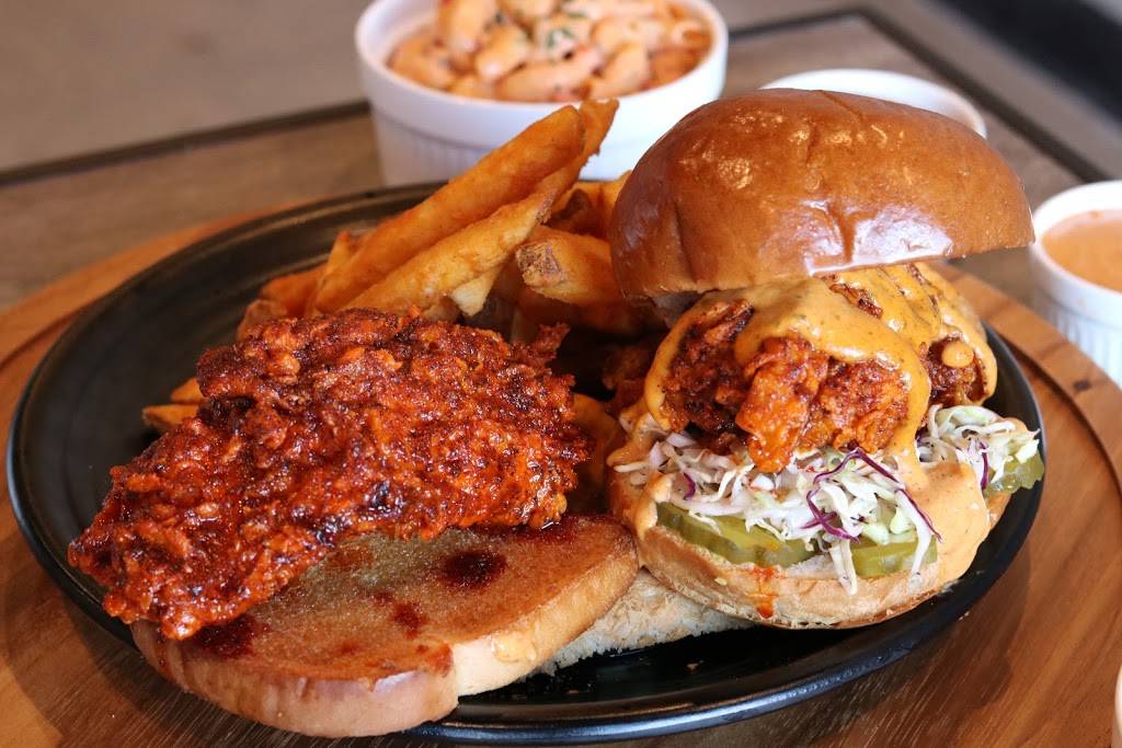 Starks Hot Chicken | restaurant | 207 S Vermont Ave, Los Angeles, CA 90004, USA | 2133780138 OR +1 213-378-0138