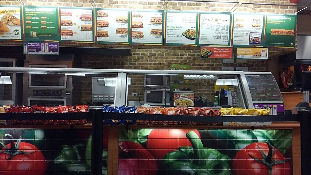Subway Restaurants | restaurant | 1756 W Lake St, Hanover Park, IL 60133, USA | 6307360180 OR +1 630-736-0180
