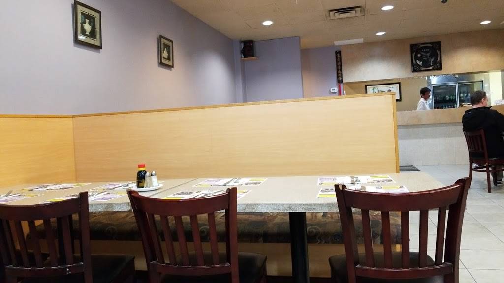 Willys Chinese Restauraunt | restaurant | 10459 Yonge St, Richmond Hill, ON L4C 3C2, Canada | 9058835690 OR +1 905-883-5690