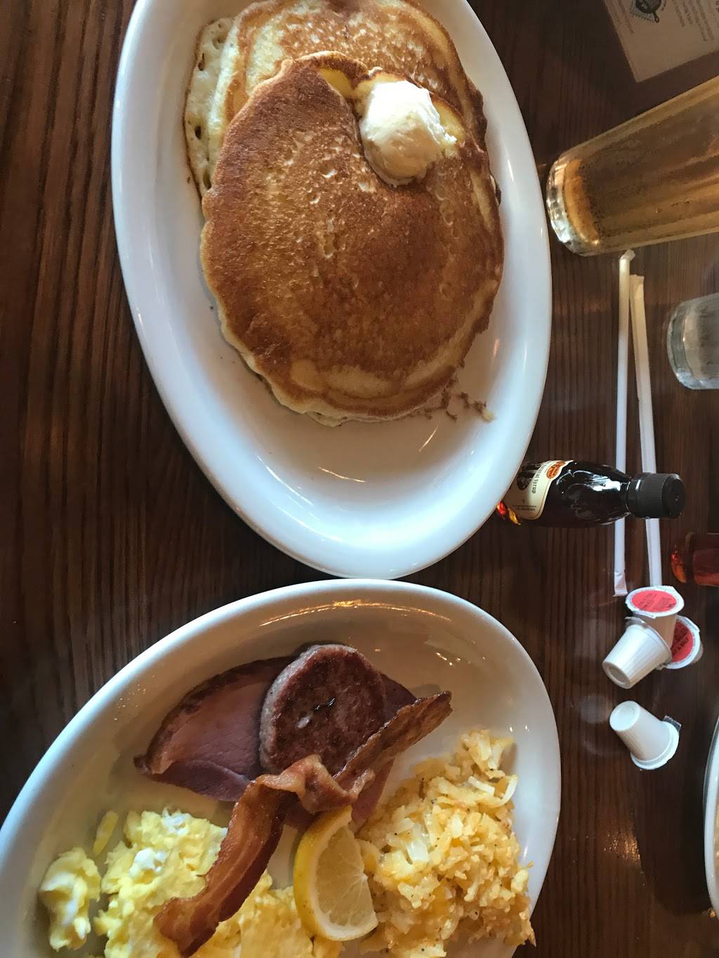 Cracker Barrel Old Country Store | restaurant | 2003 Village Dr, Leeds, AL 35094, USA | 2056402478 OR +1 205-640-2478