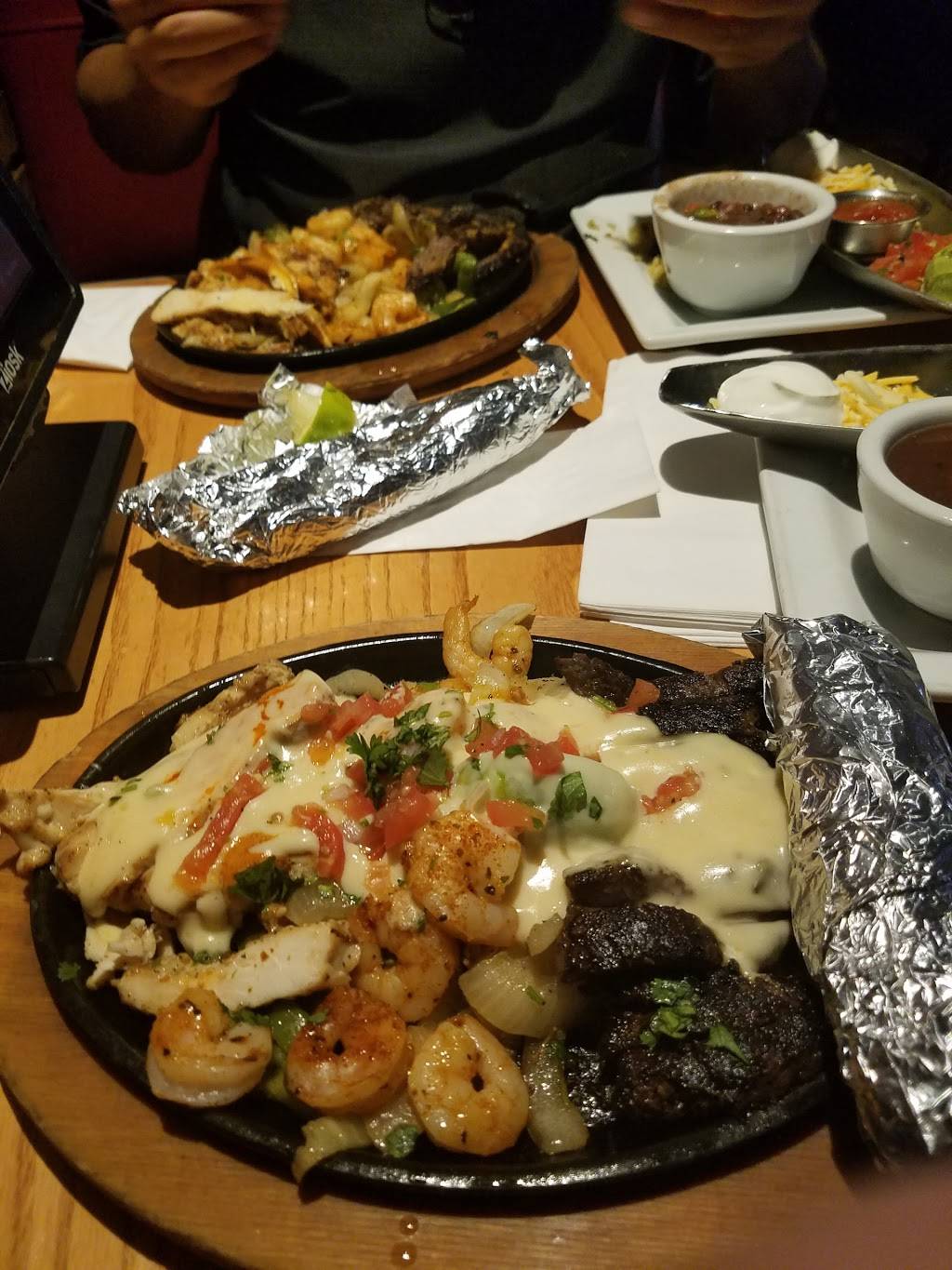 Chilis Grill & Bar | meal takeaway | 1021 W Rancho Vista Blvd, Palmdale, CA 93551, USA | 6612671581 OR +1 661-267-1581