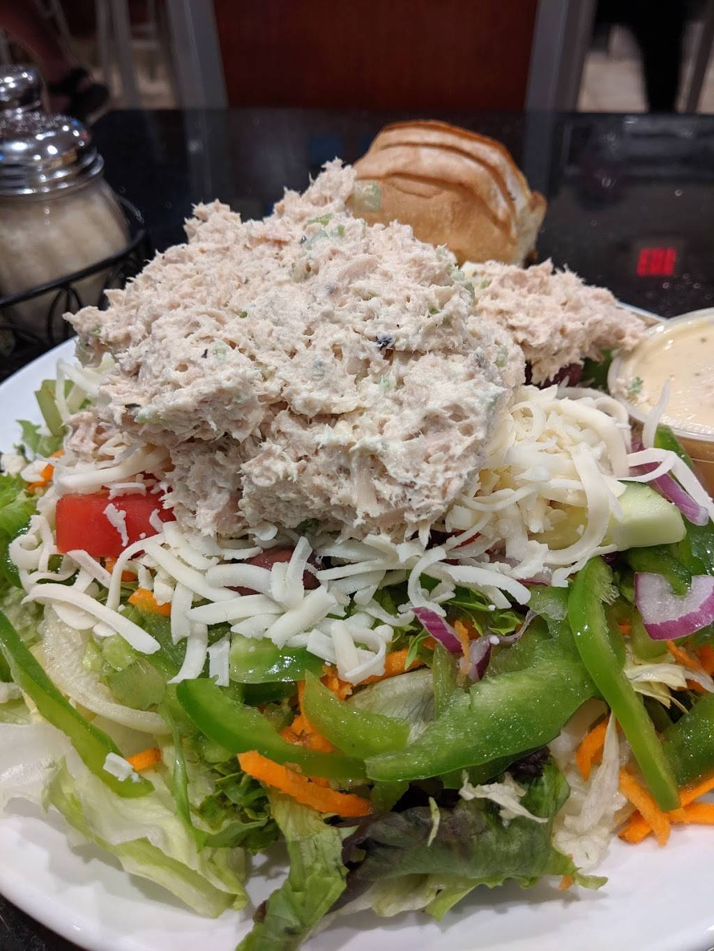 Antonias Pizzeria | restaurant | 193 Lower Main St, Freeport, ME 04032, USA | 2078656863 OR +1 207-865-6863