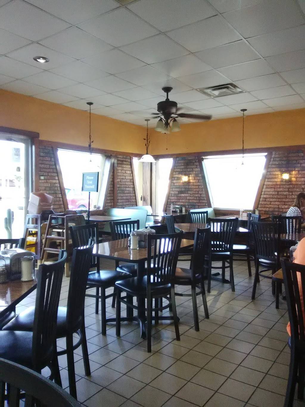 Jaliscos Mexican Restaurant | restaurant | 505 E Central Ave, Belton, TX 76513, USA | 2549396130 OR +1 254-939-6130
