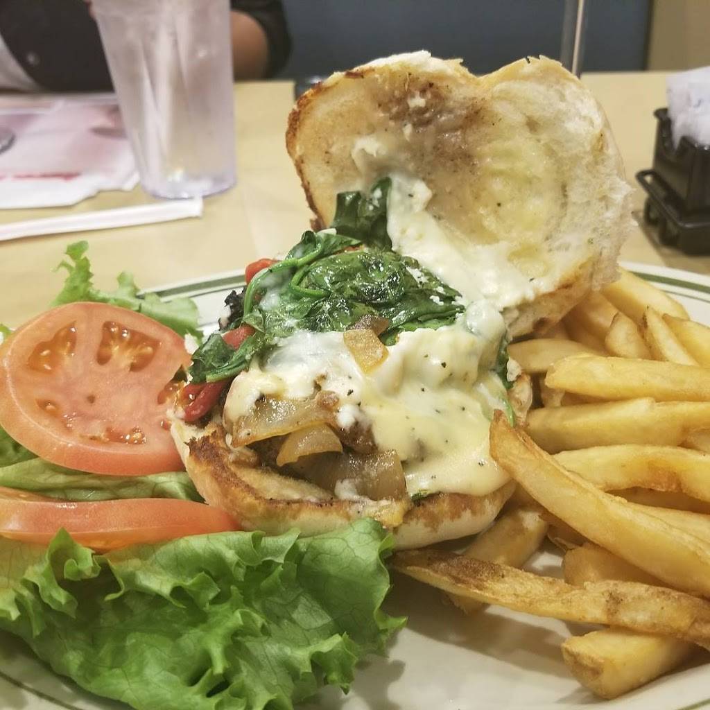 Newport Creamery | meal takeaway | 673 Smith St, Providence, RI 02908, USA | 4013514677 OR +1 401-351-4677