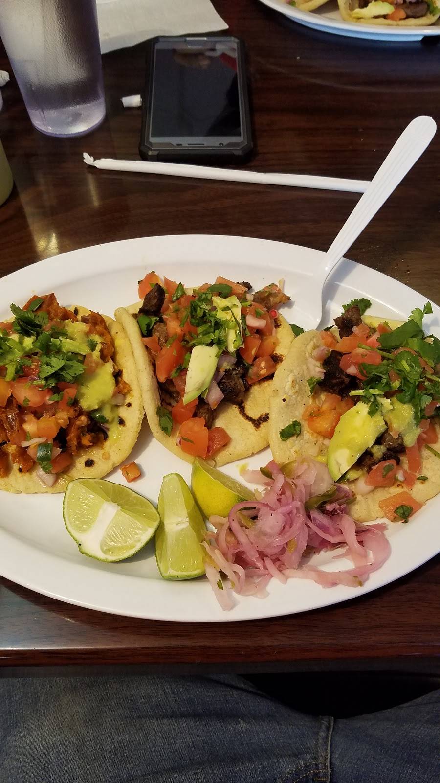 Pupuseria La Familiar | restaurant | 8145 Baltimore Ave K, College Park, MD 20740, USA | 3014748484 OR +1 301-474-8484