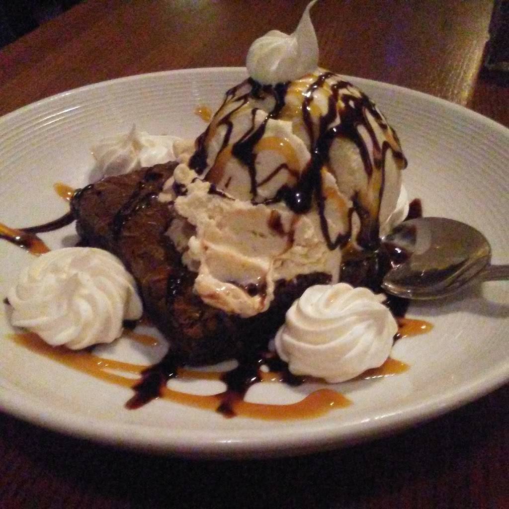 Commodore Grille | restaurant | 2613 West End Ave, Nashville, TN 37203, USA | 6153274707 OR +1 615-327-4707