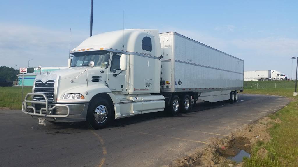 Flying J Travel Center | restaurant | 3700 Highbury Ave S, London, ON N6N 1P3, Canada | 5196869154 OR +1 519-686-9154