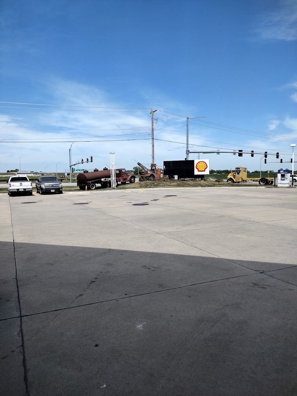 Shell | restaurant | 151 SW 48th St, Lincoln, NE 68522, USA | 4024741771 OR +1 402-474-1771