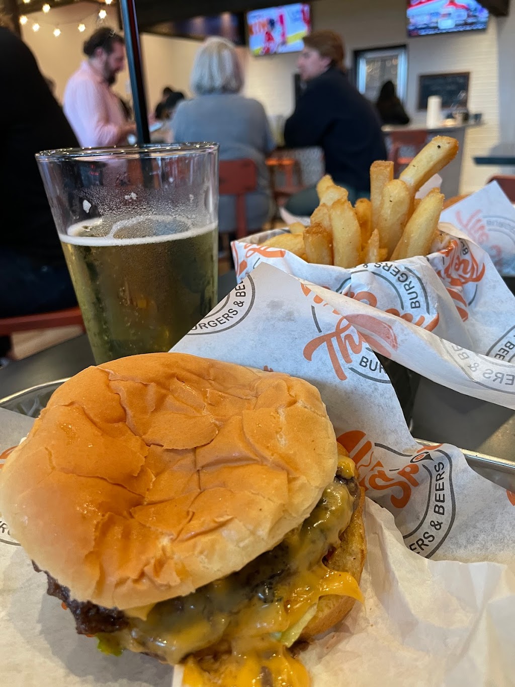 The Spot Burgers and Beers | restaurant | 3011 Longford Dr, Spring Hill, TN 37174, USA | 6153028289 OR +1 615-302-8289