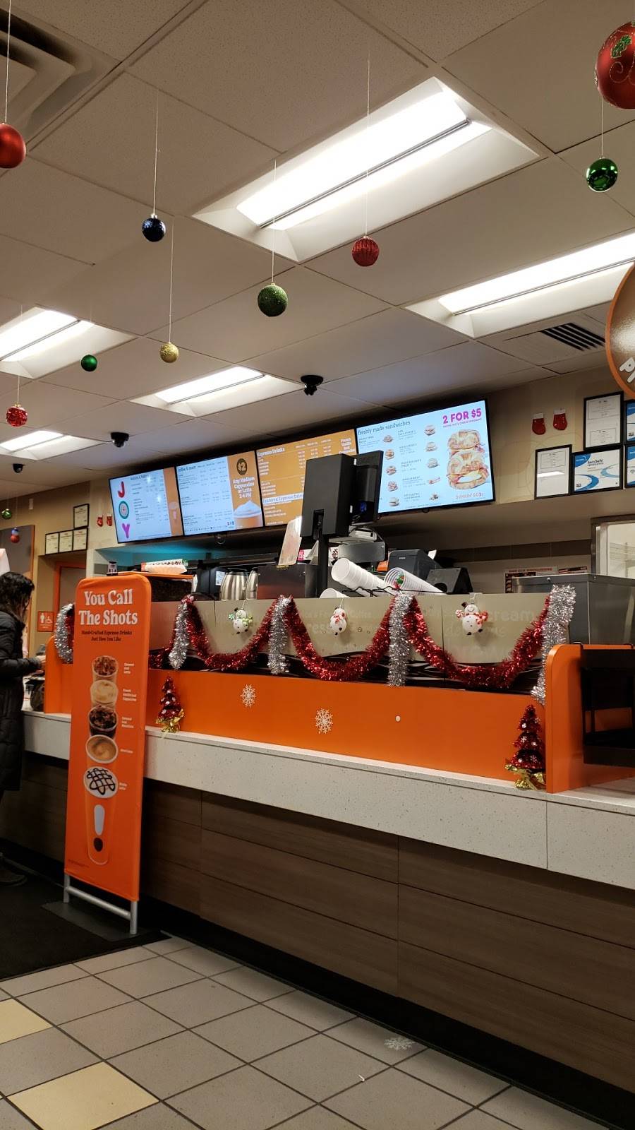Dunkin | bakery | 6353 Som Center Rd, Solon, OH 44139, USA | 4403493638 OR +1 440-349-3638