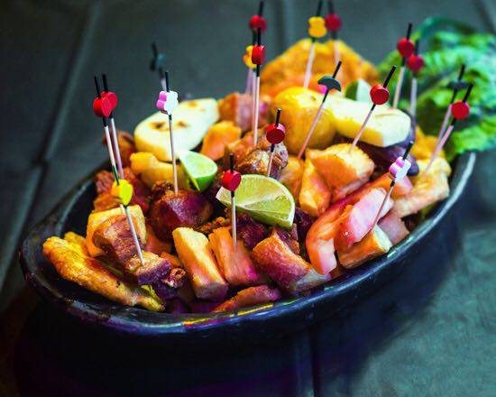 La Gozadera Chicago | restaurant | 2542 W Peterson Ave, Chicago, IL 60659, USA | 7737617500 OR +1 773-761-7500