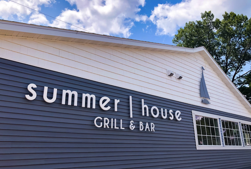 Summer House Grill & Bar | restaurant | 1280 E Hiawatha Dr, Wisconsin Dells, WI 53965, USA | 6082530207 OR +1 608-253-0207