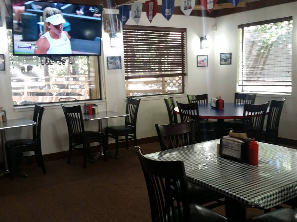 Izzys Burgers & BBQ | restaurant | 13915 S Park Dr, Magalia, CA 95954, USA | 5304139709 OR +1 530-413-9709