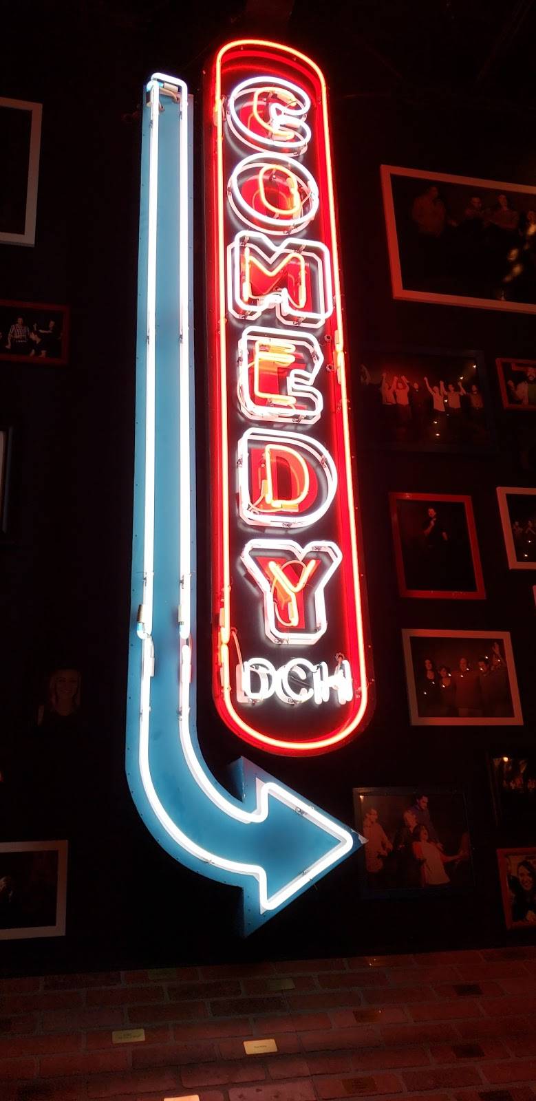 Dallas Comedy House | restaurant | 3036 Elm St, Dallas, TX 75226, USA | 2147414448 OR +1 214-741-4448