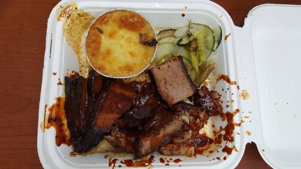 Blackwood BBQ | restaurant | 307 W Lake St, Chicago, IL 60606, USA | 3126219663 OR +1 312-621-9663