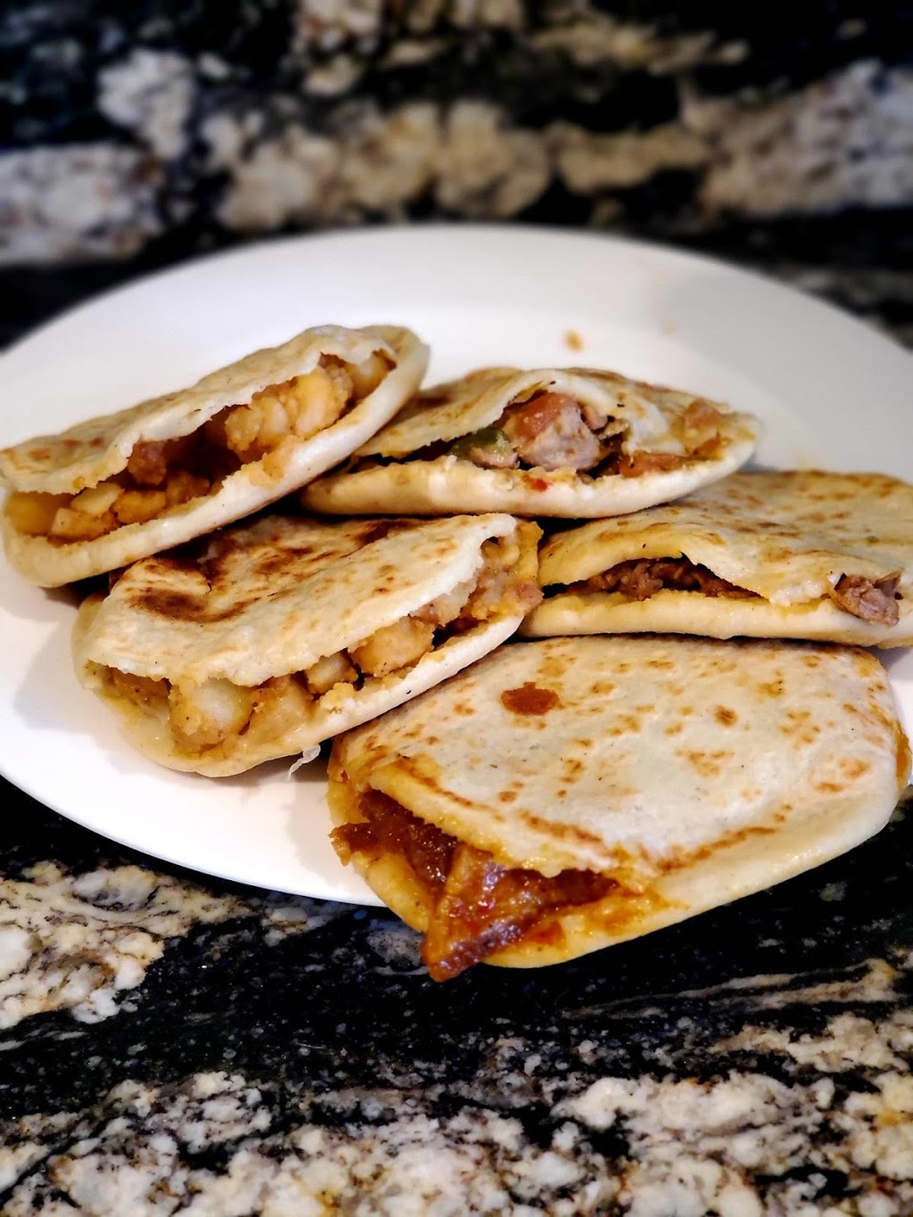 Tona y Lauras Cocina, MejorKTuAbuelitas | restaurant | 1430 E Truxtun Ave, Bakersfield, CA 93305, USA | 6614778305 OR +1 661-477-8305