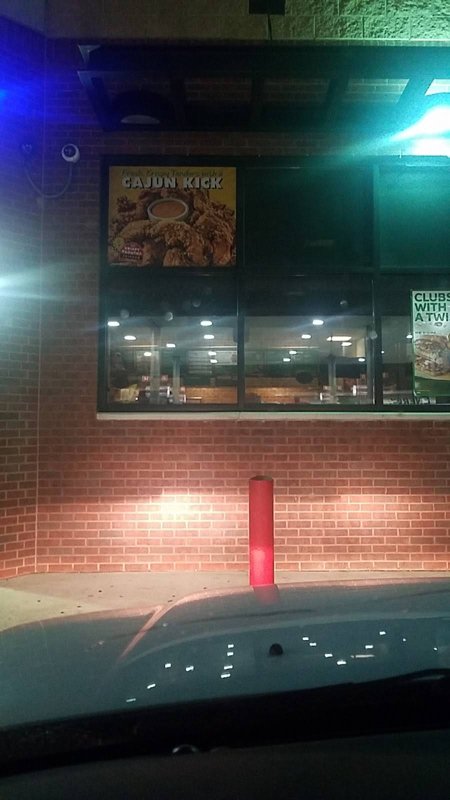 Subway | restaurant | 4500 N Broadway, St. Louis, MO 63147, USA | 3142410529 OR +1 314-241-0529