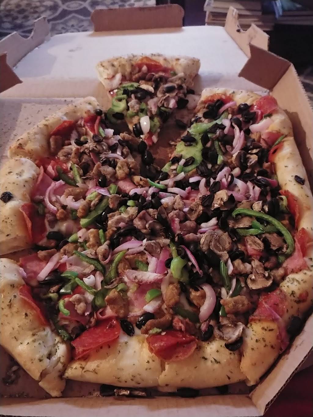 Pizza Hut | restaurant | 9501 Crosshill Blvd #102, Jacksonville, FL 32222, USA | 9047716480 OR +1 904-771-6480