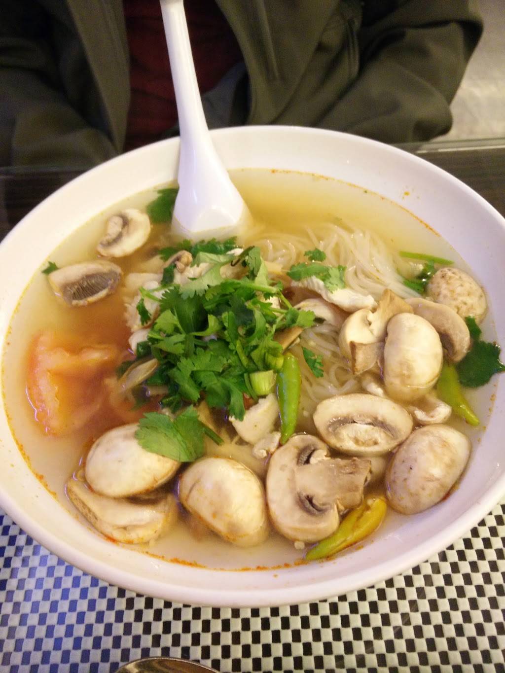 Bhan Baitong | restaurant | 23808 Mercury Rd, Lake Forest, CA 92630, USA | 9495950899 OR +1 949-595-0899