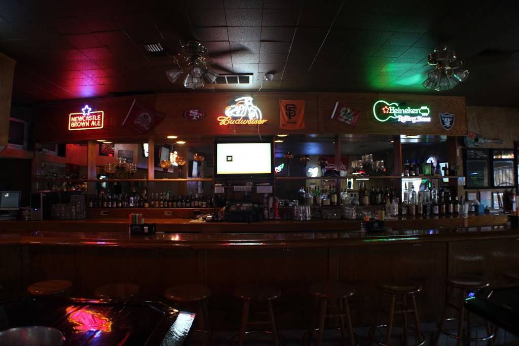 Christis Place | restaurant | 37275 Ave 12, Madera, CA 93636, USA | 5593954873 OR +1 559-395-4873