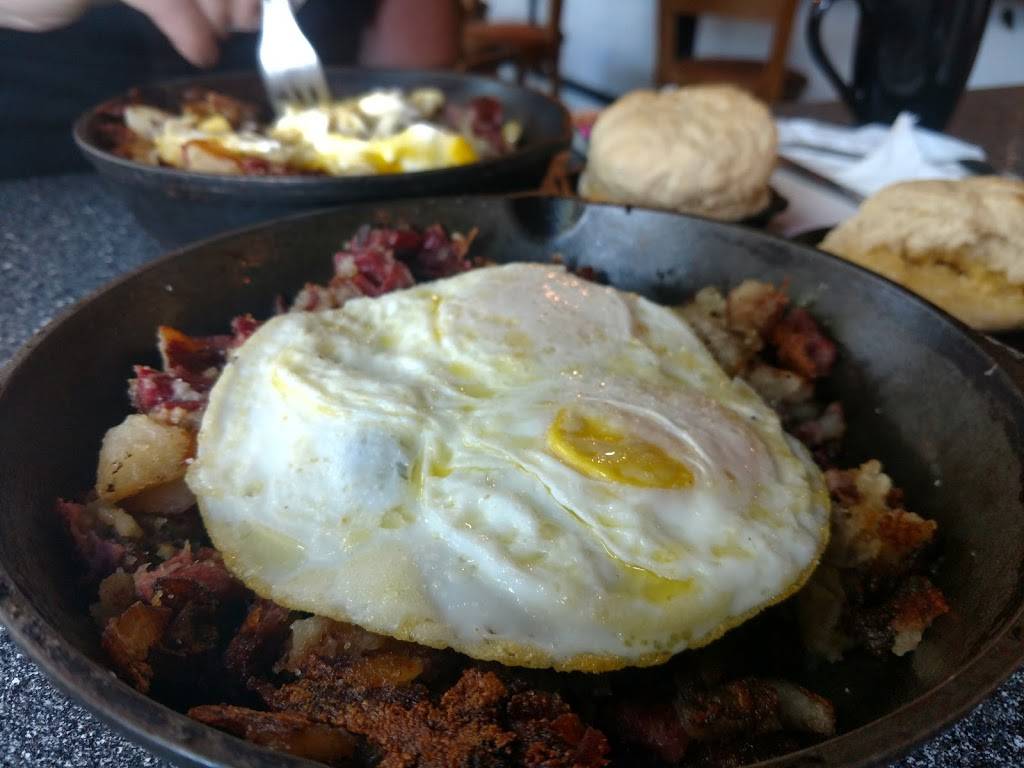 Silvers Saloon | restaurant | 2752 Pacific Ave SE, Olympia, WA 98501, USA | 3604890255 OR +1 360-489-0255