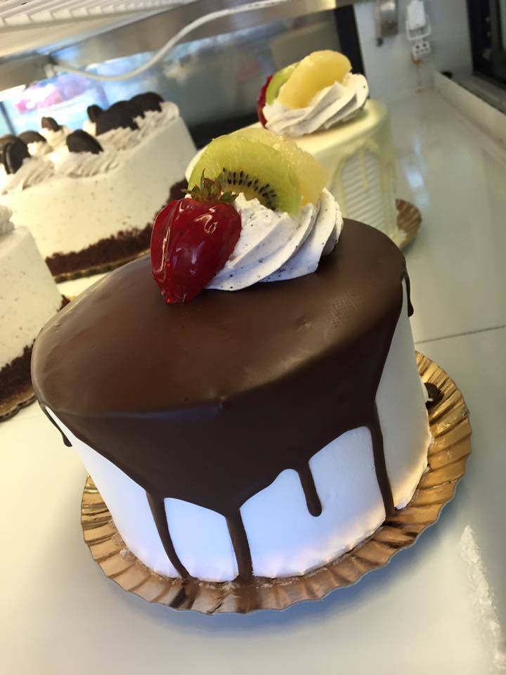 Panadería Y Pizzeria La Mexicana | bakery | 411 S Azusa Ave, La Puente, CA 91744, USA | 6269652178 OR +1 626-965-2178