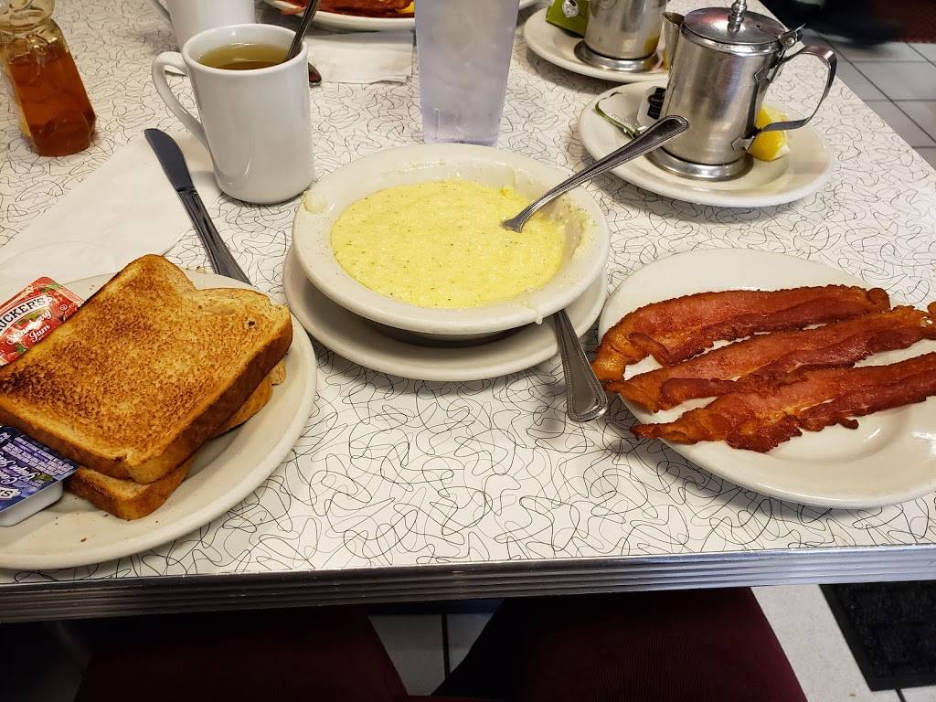 Louies Grill | restaurant | 7422 Madison St, Forest Park, IL 60130, USA | 7084888889 OR +1 708-488-8889