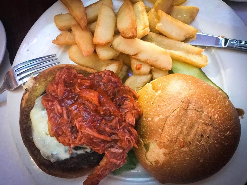 ONeills | restaurant | 64-21 53rd Dr, Maspeth, NY 11378, USA | 7186729696 OR +1 718-672-9696