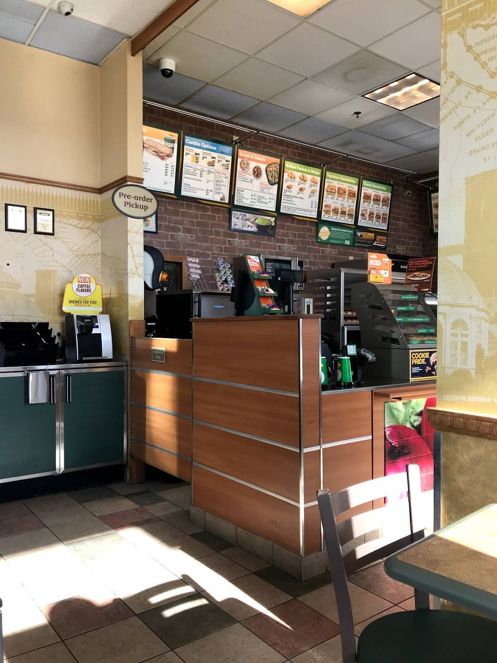 Subway | restaurant | 228 Queens Quay W Unit 1, Toronto, ON M5J 2X1, Canada | 4169773121 OR +1 416-977-3121
