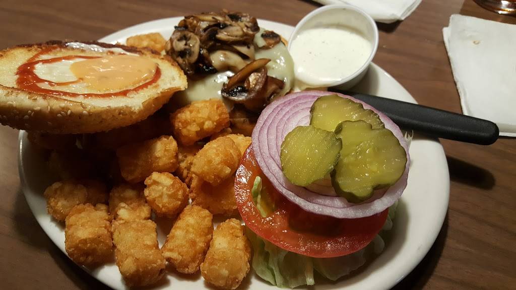 Spare Room Restaurant & Lounge | restaurant | 4830 NE 42nd Ave, Portland, OR 97218, USA | 5032875800 OR +1 503-287-5800