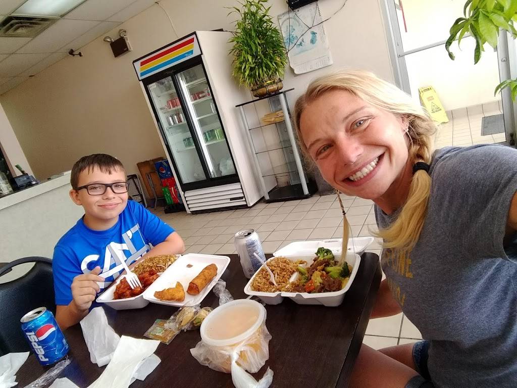 Hong Kong Chop Suey Restaurant | restaurant | 2411 Sycamore Dr, Morris, IL 60450, USA | 8159410889 OR +1 815-941-0889