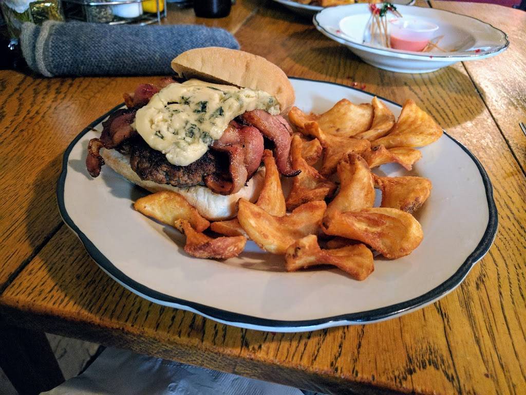 Barn Restaurant & Bar | restaurant | S5566 County Rd DL, Baraboo, WI 53913, USA | 6083562161 OR +1 608-356-2161