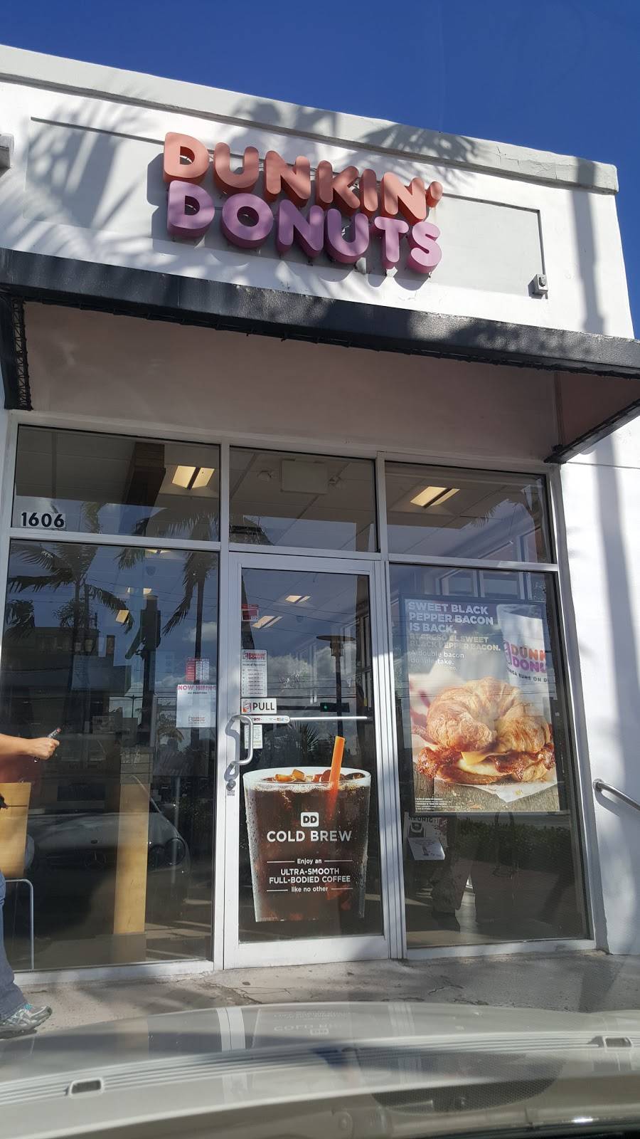 Dunkin | bakery | 1606 Alton Rd, Miami Beach, FL 33139, USA | 3054283923 OR +1 305-428-3923