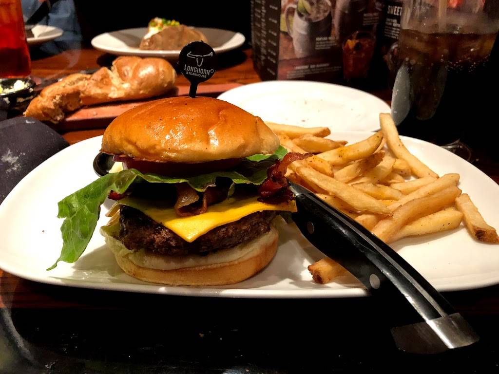 LongHorn Steakhouse | meal takeaway | 5583 TN-153, Hixson, TN 37343, USA | 4238702722 OR +1 423-870-2722