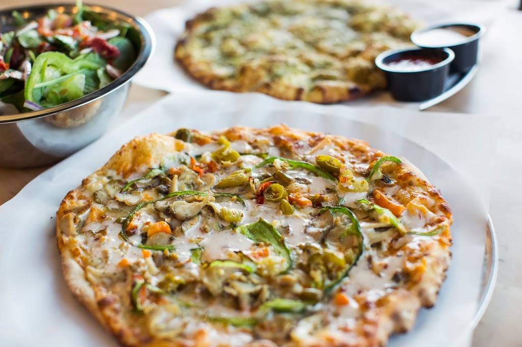 Azzip Pizza | restaurant | 8680 High Pointe Dr, Newburgh, IN 47630, USA | 8125183810 OR +1 812-518-3810